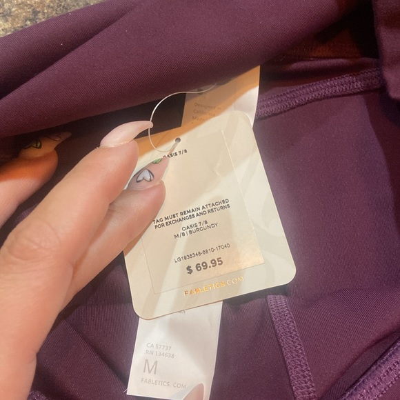 Fabletics Full length leggings with pockets NWT - Picture 3 of 3